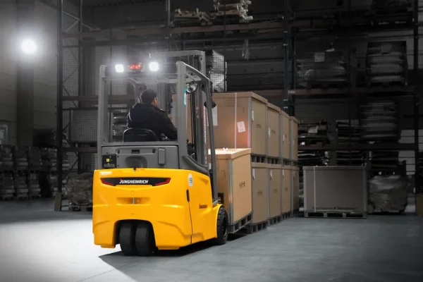 EFG 112 Carretilla eléctrica de 3 ruedas 1200 kg - Imagen 4